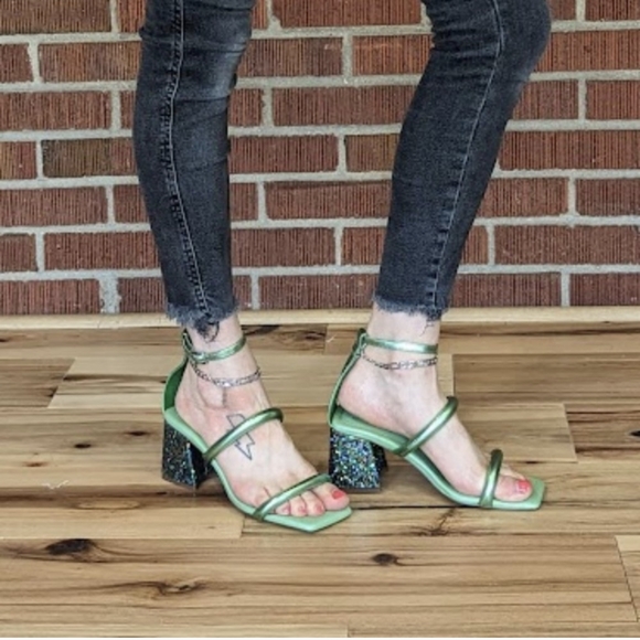 Free People Parker Chain Heels / Lime Metallic NIB - Picture 8 of 9